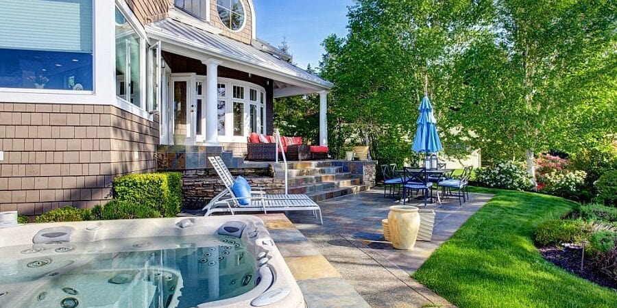 The Complete Guide for Buying Hot Tubs in Canada The Complete Guide for Buying Hot Tubs in Canada