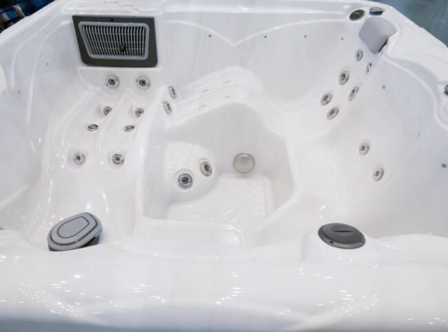 Online Store vs. InStore: Which Is the Right Place to Buy a Hot Tub Online Store vs. InStore: Which Is the Right Place to Buy a Hot Tub