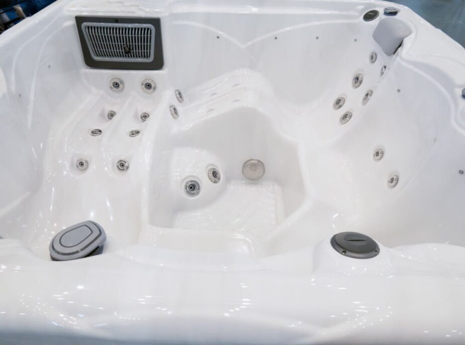 Online Store vs. InStore: Which Is the Right Place to Buy a Hot Tub