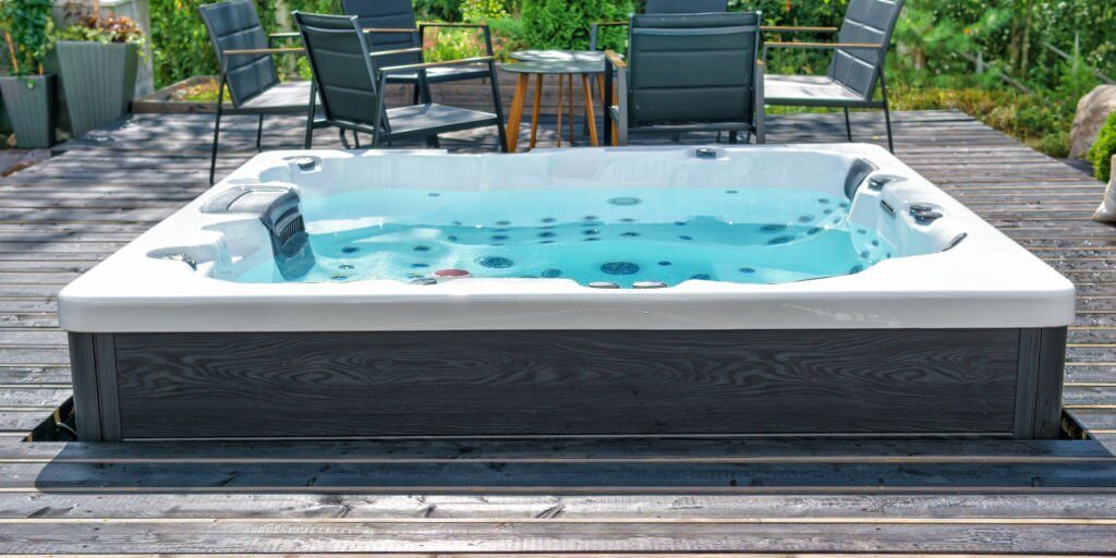 The Difference Between New, Used, and Ex-Display Hot Tubs for Sale