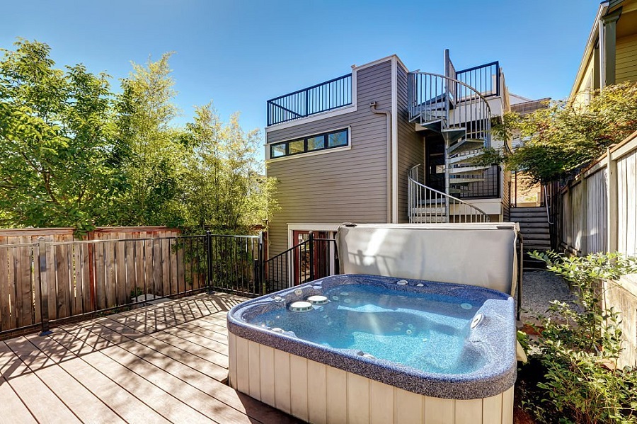 Small Hot Tubs vs. Large Hot Tubs