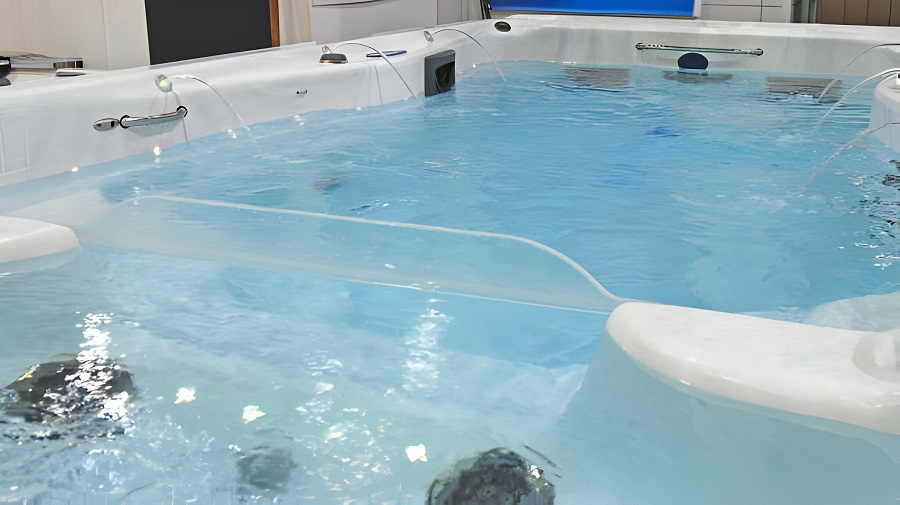 Tips to Find Your Best Large Hot Tub in 2024